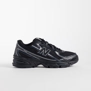 New Balance 740 Black