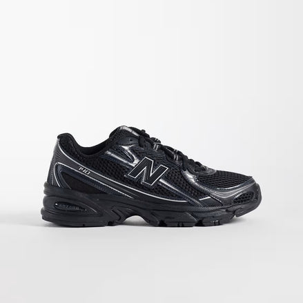New Balance 740 Black