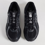 New Balance 740 Black