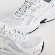 New Balance 740 White