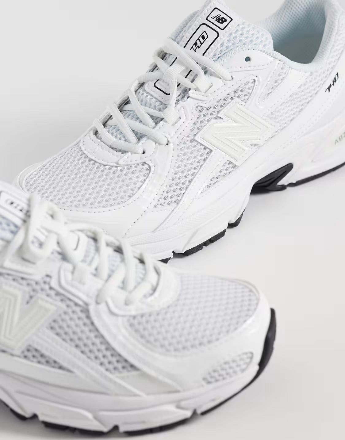 New Balance 740 White